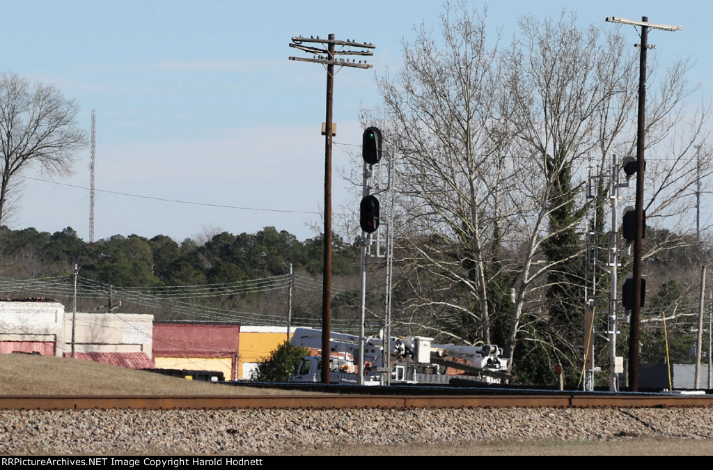 Clear signal, Hamlet Avenue, track 2